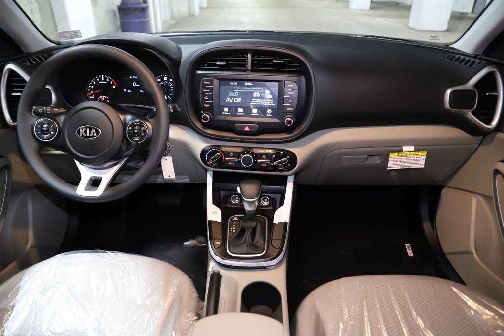 New 2021 Kia Soul LX FWD 4D Hatchback